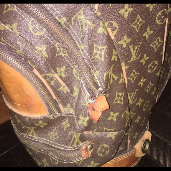 Louis Vuitton Golf Bag - Picture 4 of 8